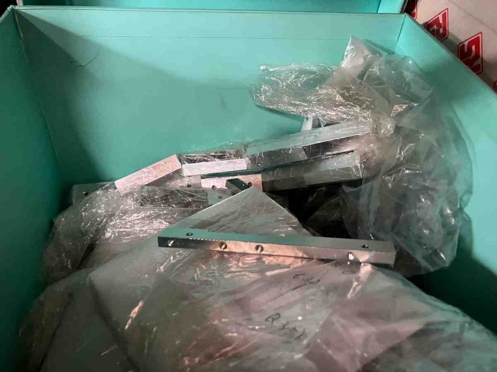 Complete Contents to All Pallet Racking A, LED Lighting Components
