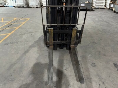 2002 Crown CGC15S-2 Forklift - 10