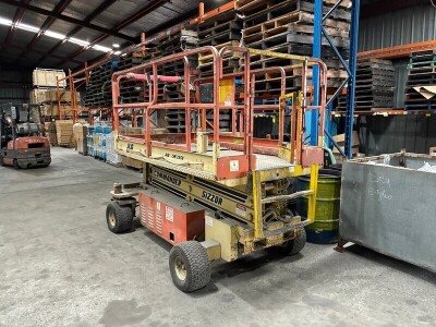 JLG CM-2558 Commander Sizzor Elevating Work Platform - 3