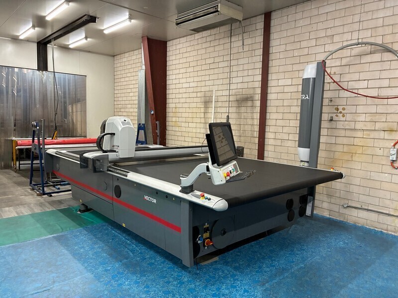 2021 Lectra VT-TT-IQ50-86 Flatbed Cutting Table
