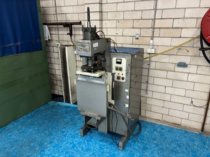 Raytherm W4KP High Frequency Welder