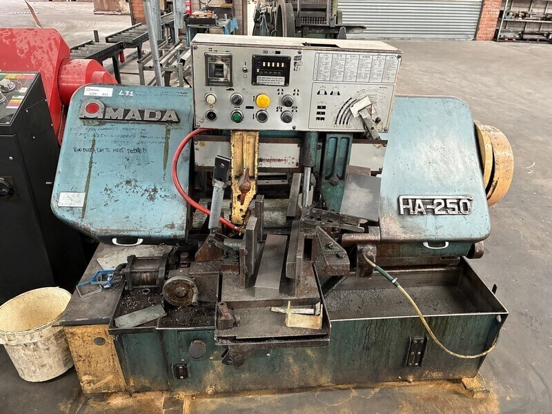 Amada HA250 Metal Bandsaw