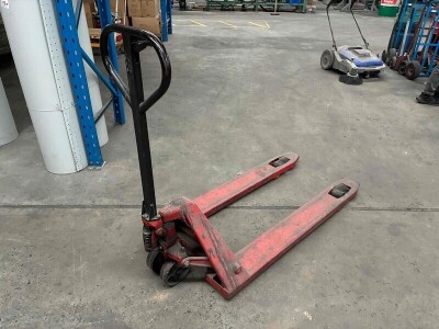 Barracuda Pallet Jack - 2
