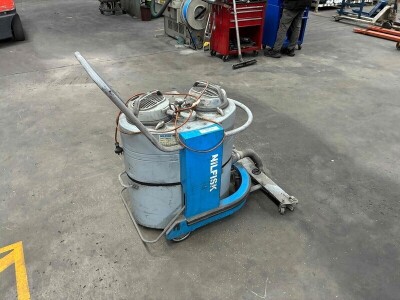 Nilfisk GM625 Industrial Vacuum Cleaner - 2