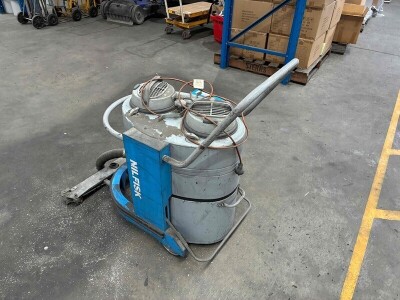 Nilfisk GM625 Industrial Vacuum Cleaner - 3