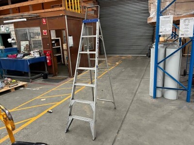 Bailey Step Ladder - 2
