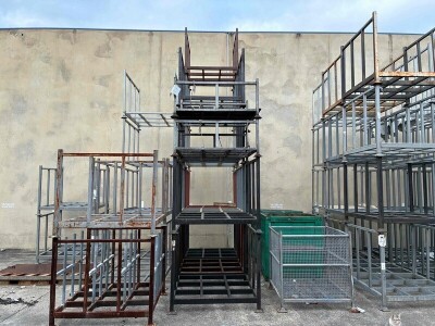 Stillages