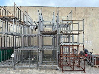 Stillages