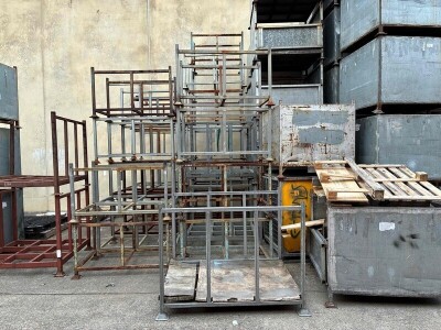 Stillages