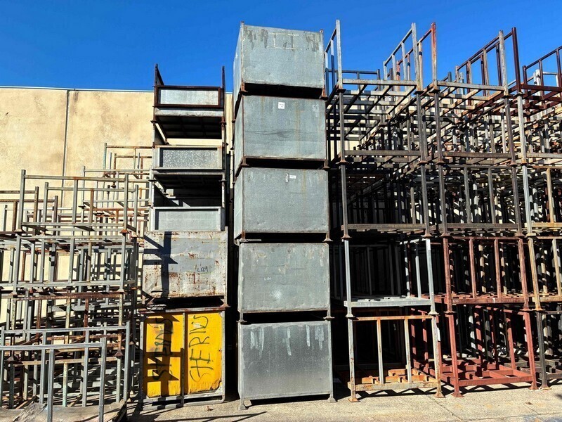 Stillages