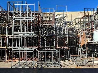 Stillages