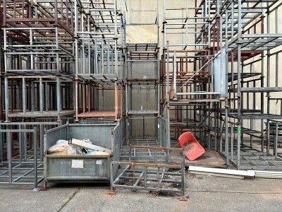 Stillages