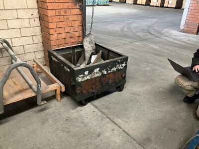 Work Bench And Bin Trolley - 3