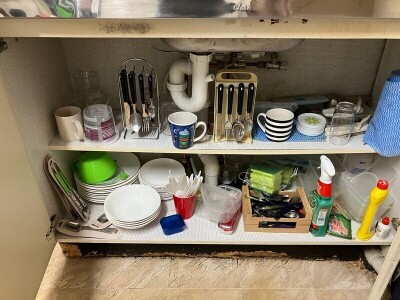 Assorted Kitchen Equipment