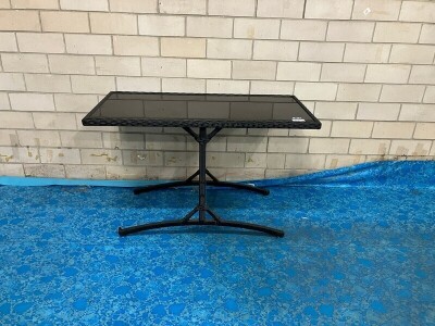 Gardenline Outdoor Table