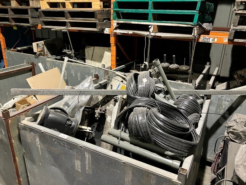 Assorted Stillage Bins