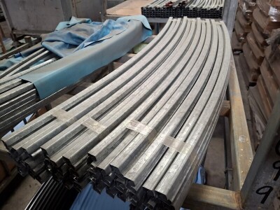 Bottom Track - 21Ft - 3
