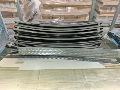 Bottom Track - 21Ft - 7
