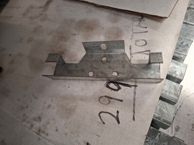 End Bottom Rail Connector 15X10X42 - 4