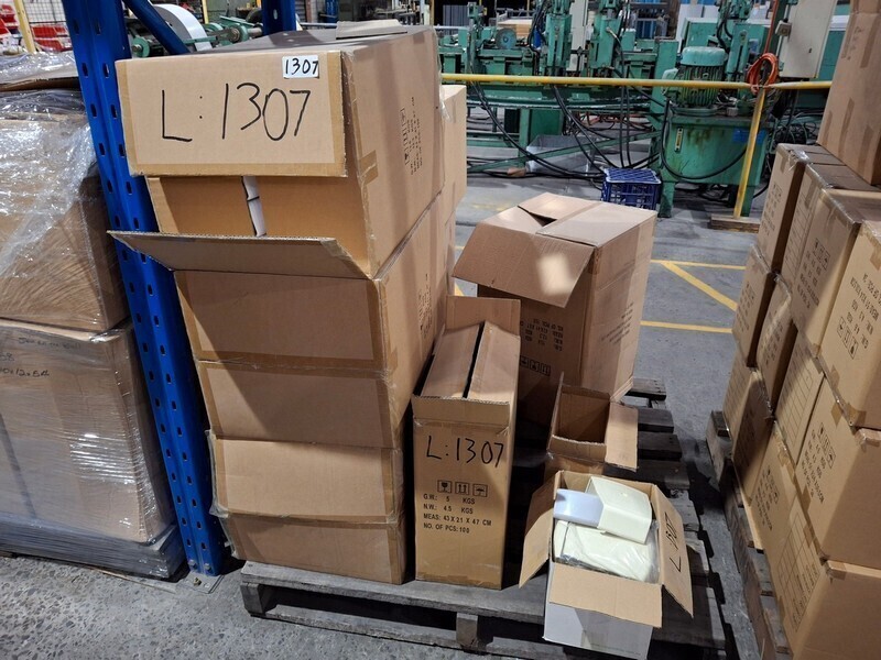 Pallet Of Assorted Connectors