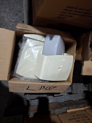 Pallet Of Assorted Connectors - 10