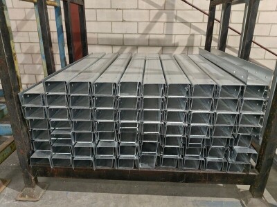 Stillages Of Assorted Spacers - 10