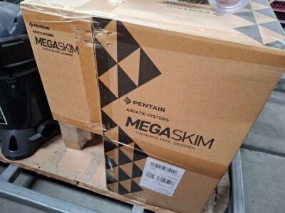 Pallet Of Assorted Pool Equipment - 7