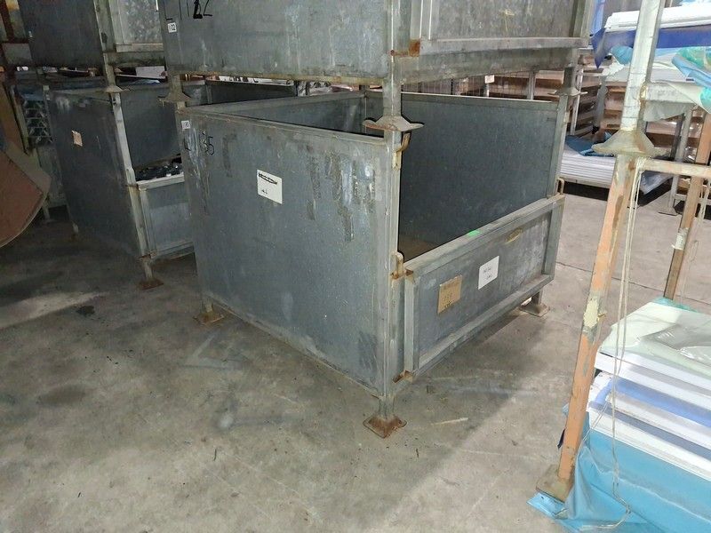 Stillage Of Assorted Plates
Braceless Bottom Plate - Metal