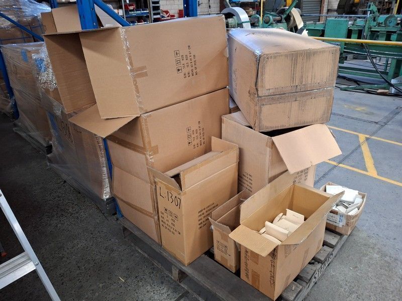 Pallet Of Assorted Connectors