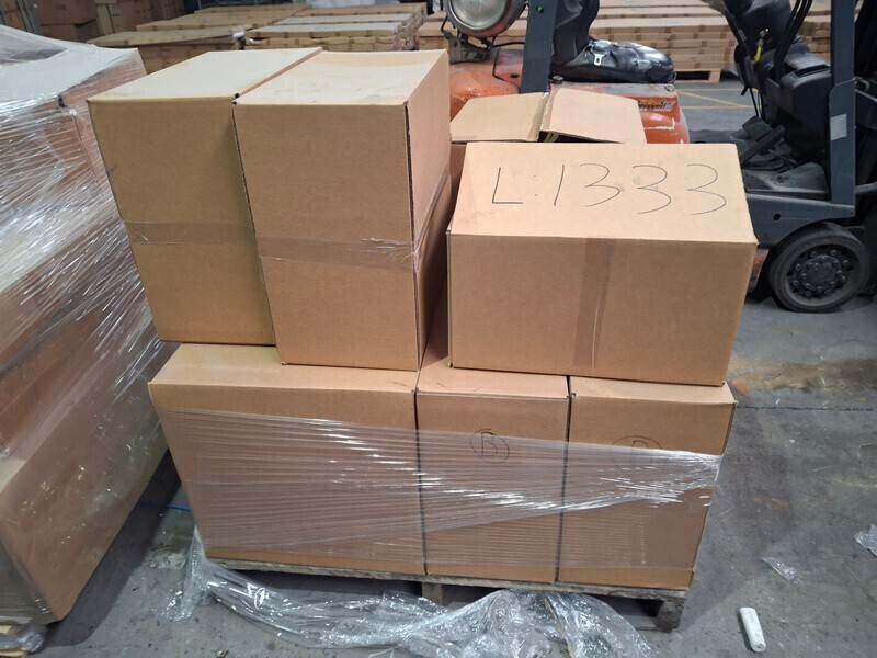 Pallet Of Sets Of Flat Head Vac, Leaf Scoop, Hose & 4-In-1 Test Kit