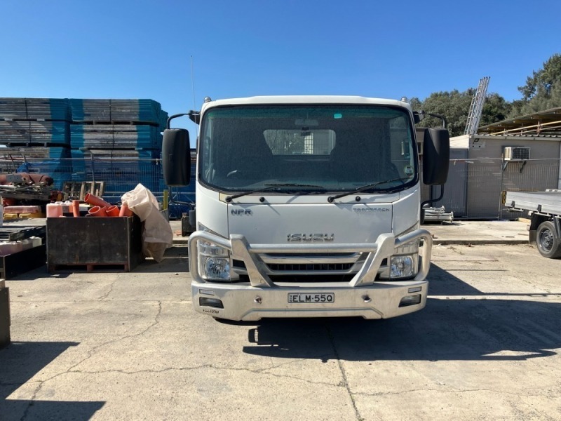 2021 Isuzu NPR-Tradepack, 45-155 Tray Truck