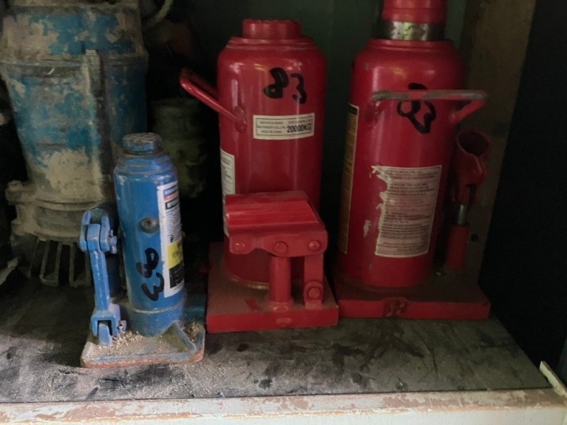 Assorted Hydraulic Hand Jacks