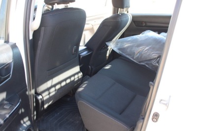 2018 Toyota Hilux 8Gen SR GUN126R - 9