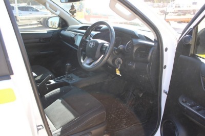 2017 Toyota Hilux 8Gen SR GUN126R - 7