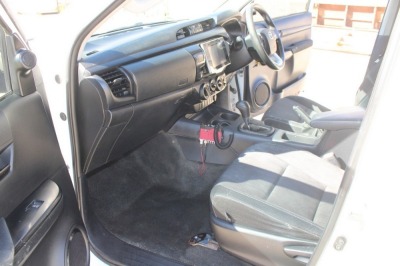 2017 Toyota Hilux 8Gen SR GUN126R - 8