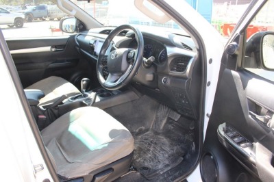 2019 Toyota Hilux 8 Gen SR5 GUN126R - 8