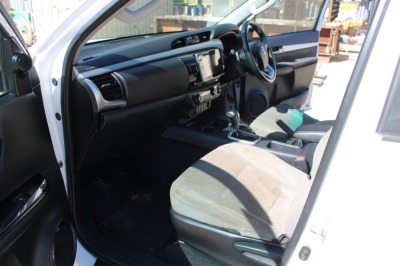 2019 Toyota Hilux 8 Gen SR5 GUN126R - 9