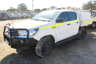 2017 Toyota Hilux 8 Gen SR GUN126R - 3