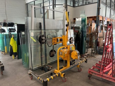 Quattro Lifts Glass Panel Lifter
