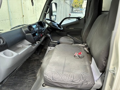 2019 Hino 300 Tray Truck - 4