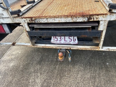 2009 Isuzu NPR 300 Tray Truck - 6