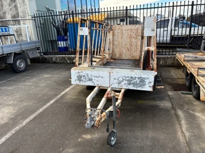 2008 Trade Glass Box Trailer Trailer - 2