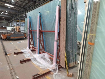 Glass Stand - 3