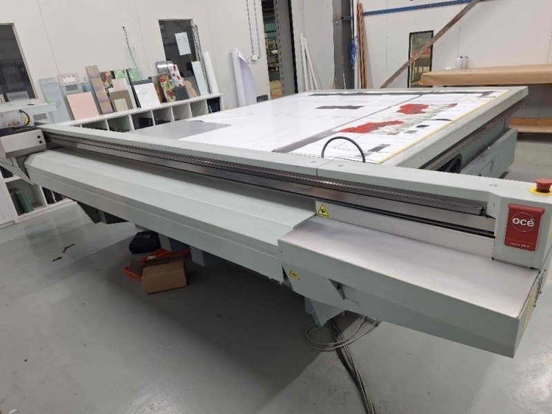 UV Flatbed Printer