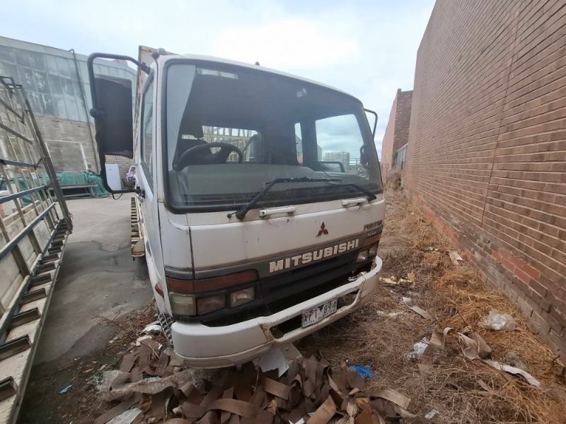 2002 Mitsubishi Fighter FK600 Truck