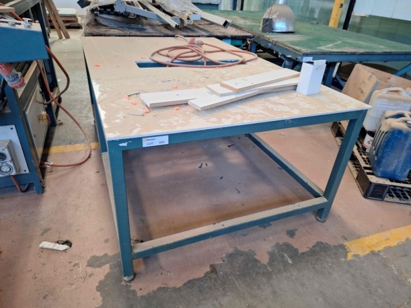 Template Cutting Table