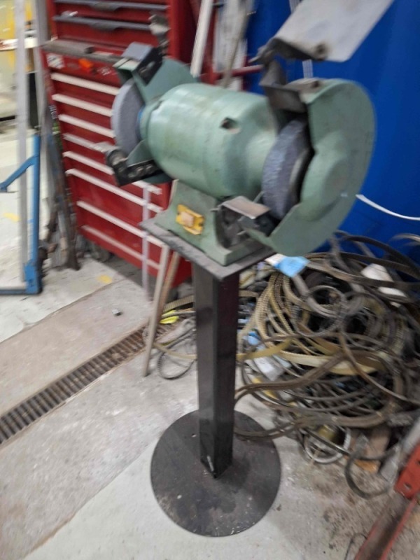Pedestal Grinder