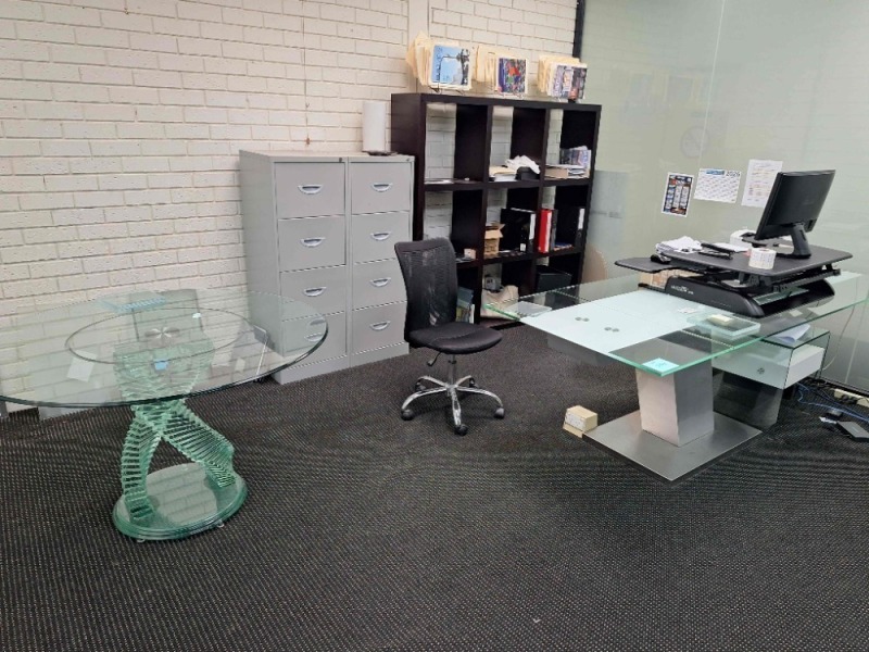 Executive Office Furniture & Equipment
