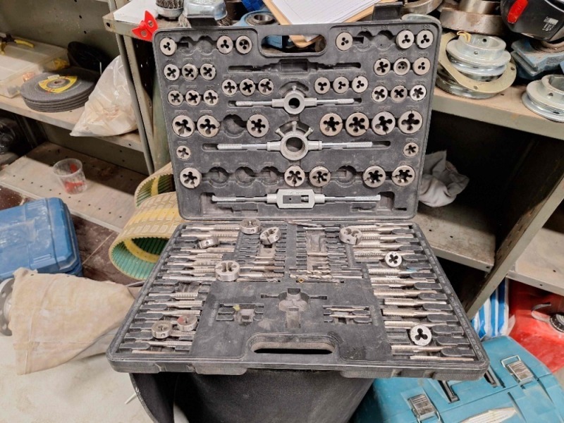 Tap and Die Set