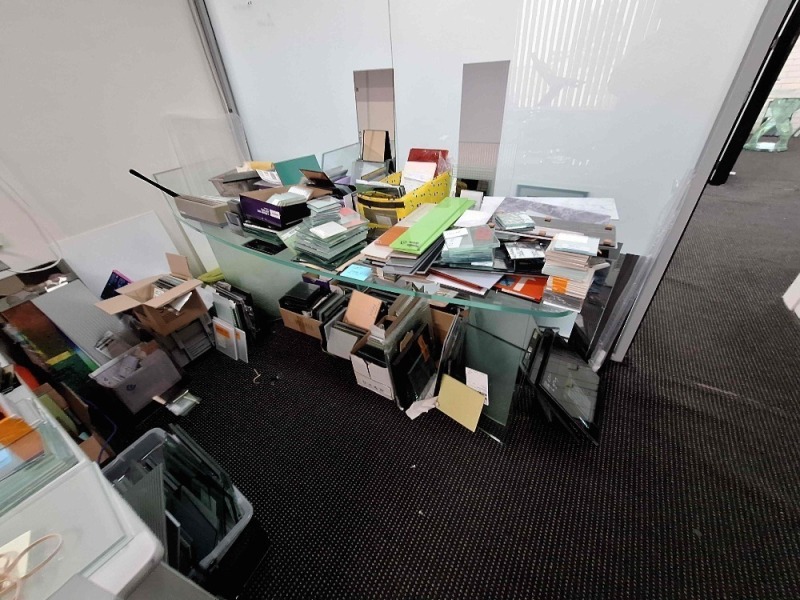 Office Furniture, IT Equipment & Storage